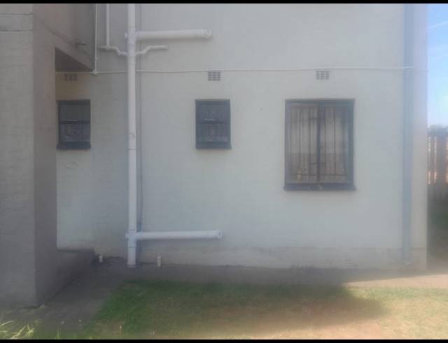 2 BEDROOM APARTMENT FOR SALE IN FLEURHOF